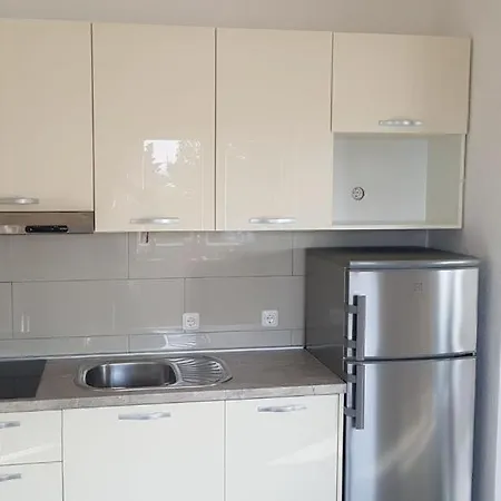 With Parking Space Okrug Gornji, Ciovo - 17032 טרוגיר