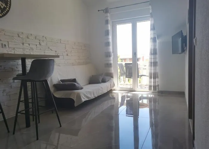 Apartment With Parking Space Okrug Gornji, Ciovo - 17032